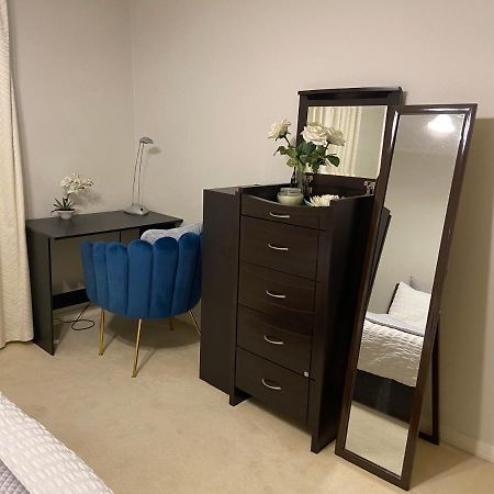 Cosy Private Room Easy Access To City & Airport Melbourne Bagian luar foto