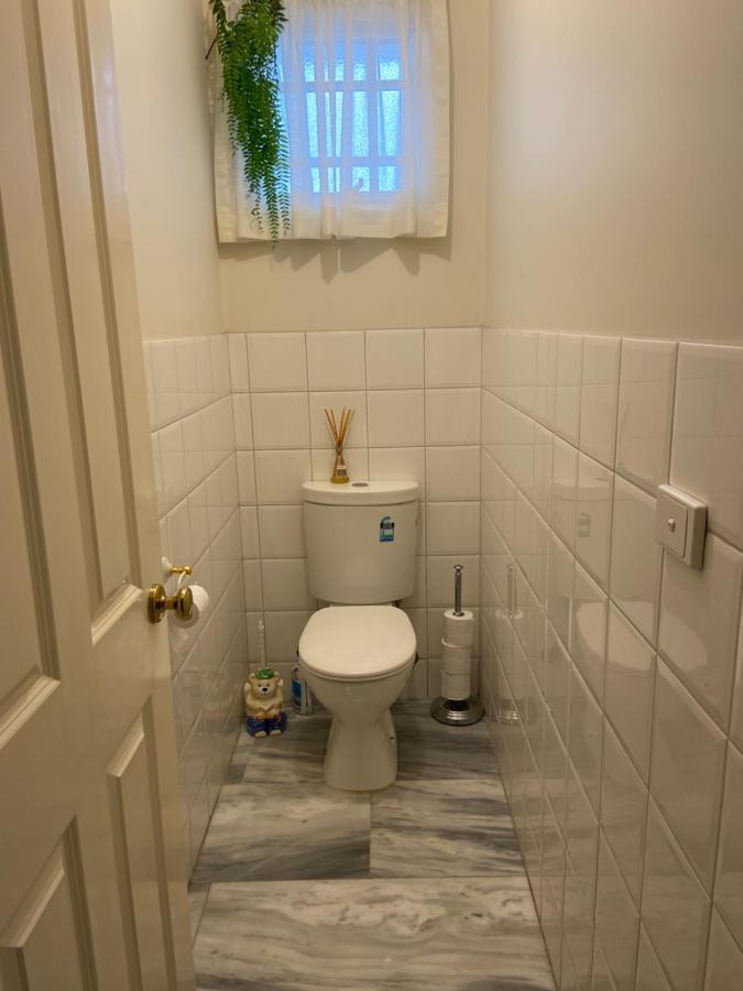 Cosy Private Room Easy Access To City & Airport Melbourne Bagian luar foto