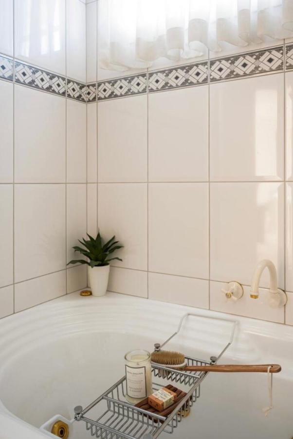 Cosy Private Room Easy Access To City & Airport Melbourne Bagian luar foto