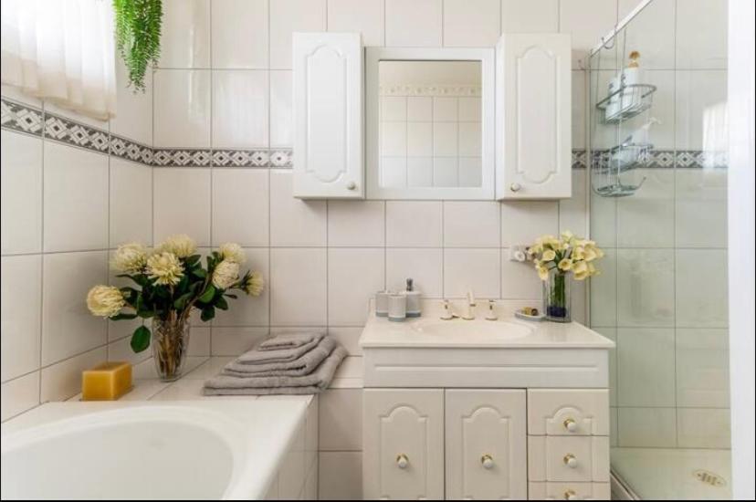 Cosy Private Room Easy Access To City & Airport Melbourne Bagian luar foto